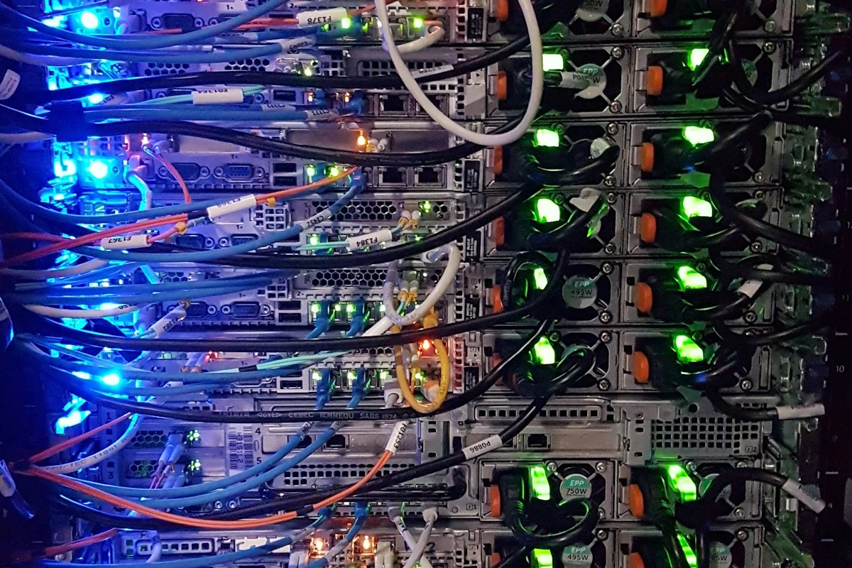 High-speed optical fiber server network rack in data center